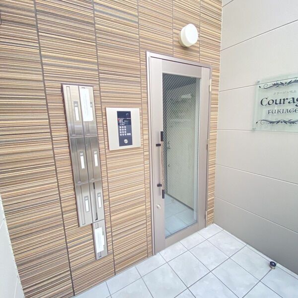 建物エントランス