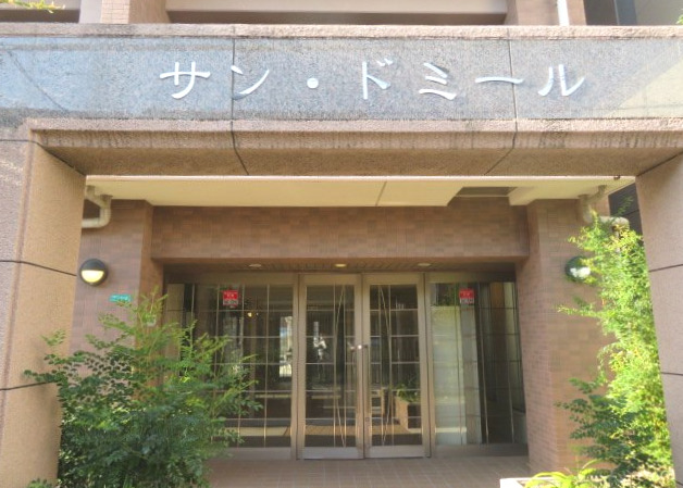 建物エントランス