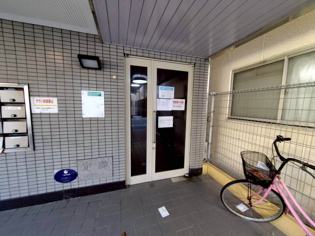 建物エントランス