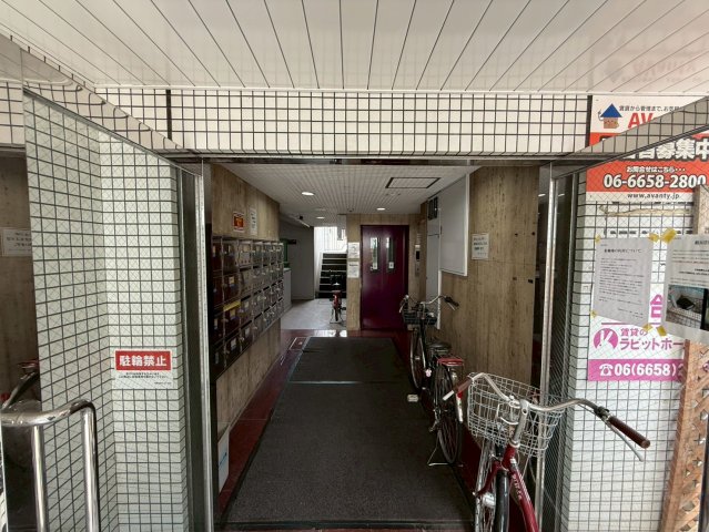 建物エントランス