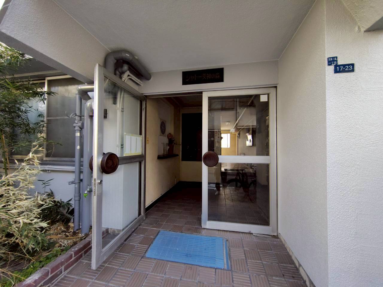 建物エントランス