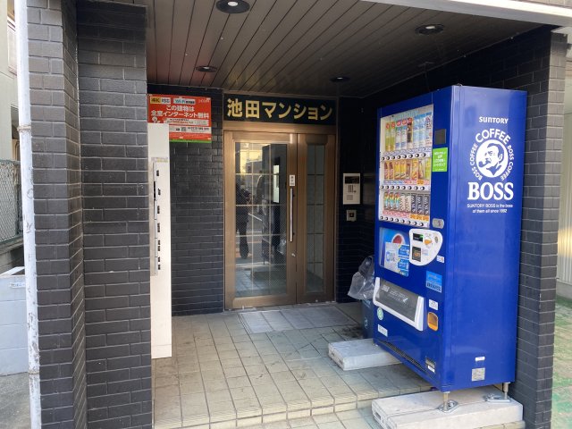 建物エントランス