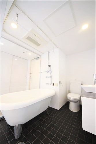 シャワールーム