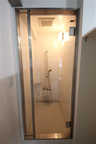 シャワールーム