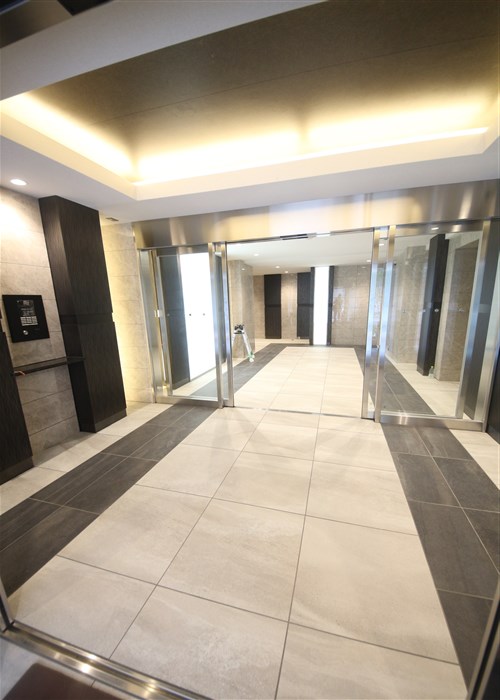 建物エントランス