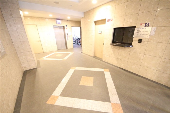 建物エントランス