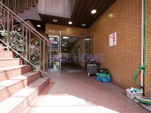 建物エントランス