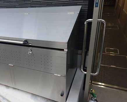 建物エントランス