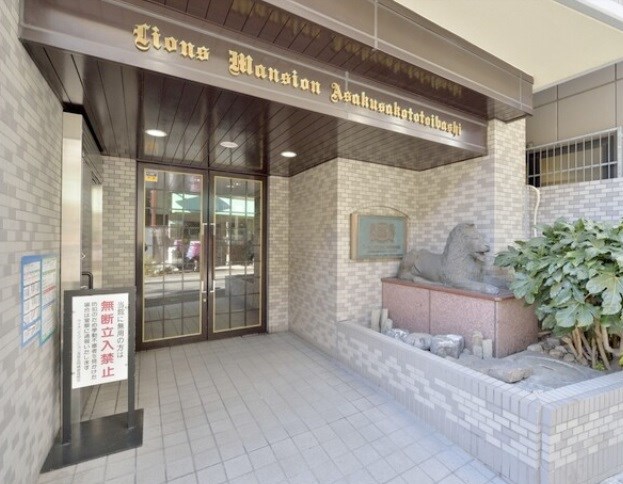 建物エントランス