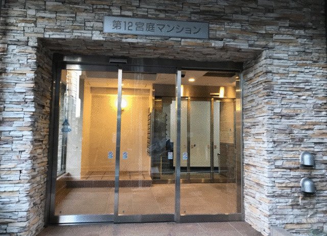 建物エントランス