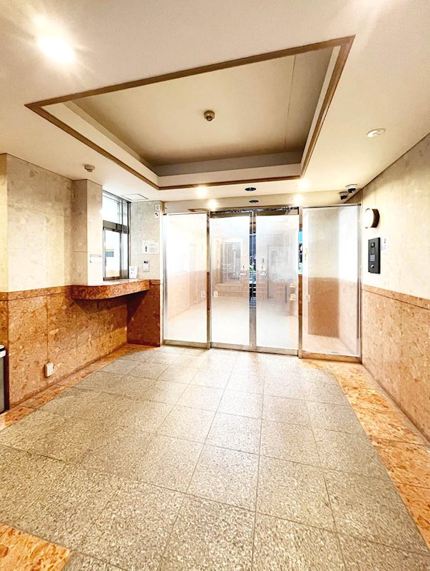 建物エントランス