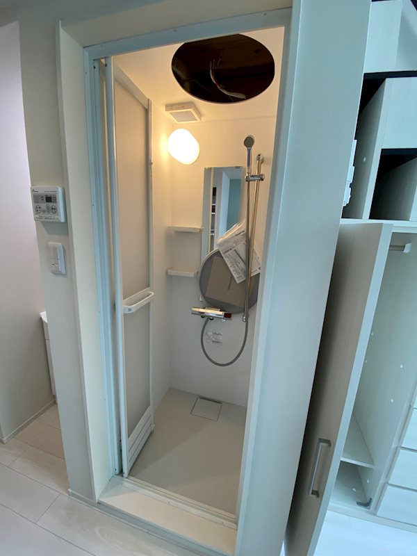 シャワールーム