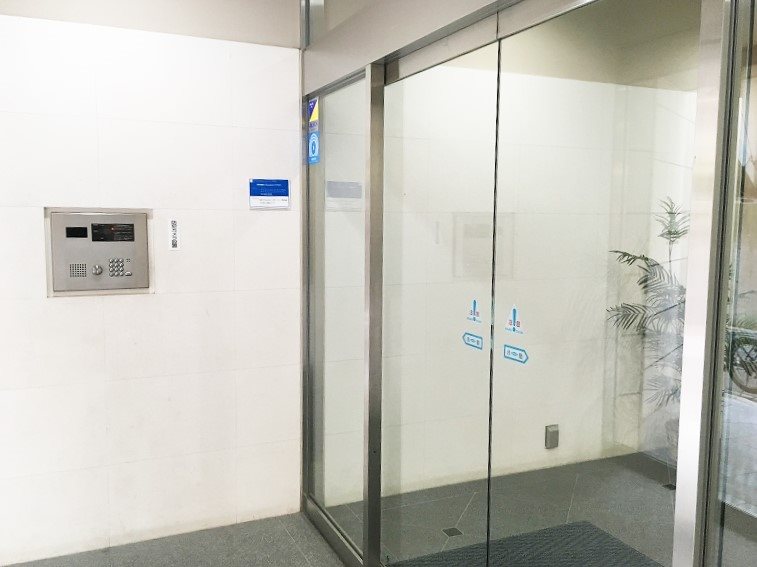 建物エントランス