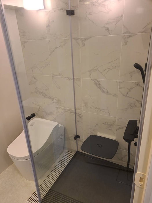 シャワールーム