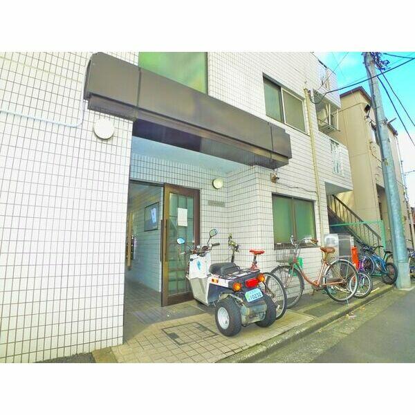 建物エントランス