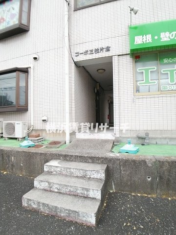 建物エントランス