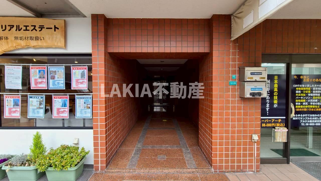 建物エントランス