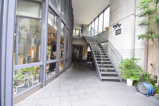 建物エントランス