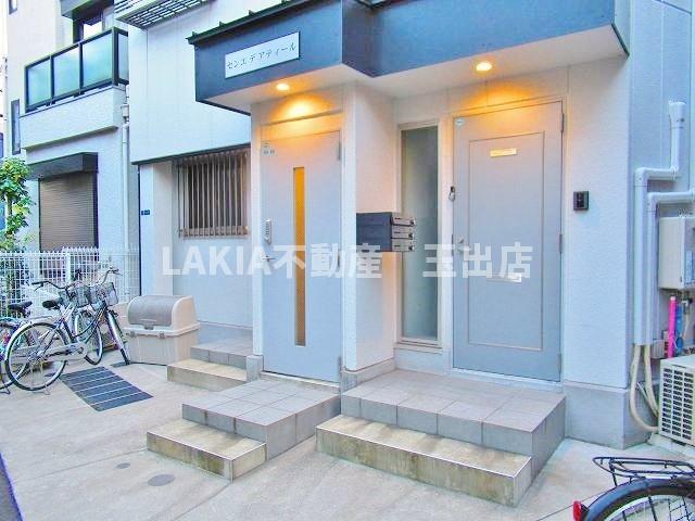 建物エントランス