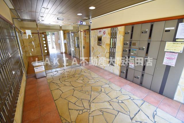 建物エントランス