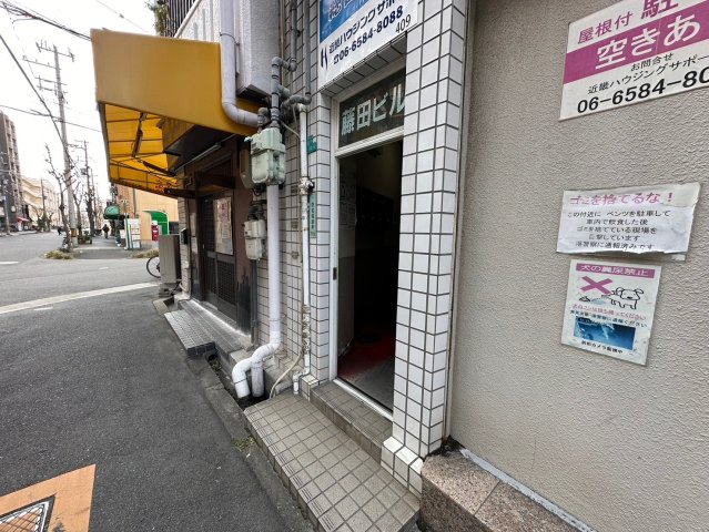 建物エントランス