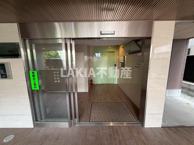 建物エントランス