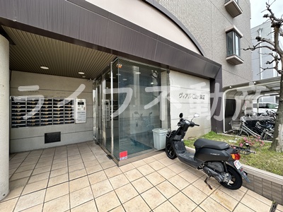 建物エントランス