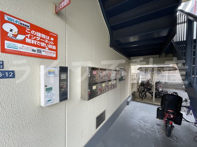 建物エントランス