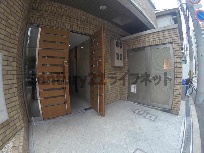 建物エントランス