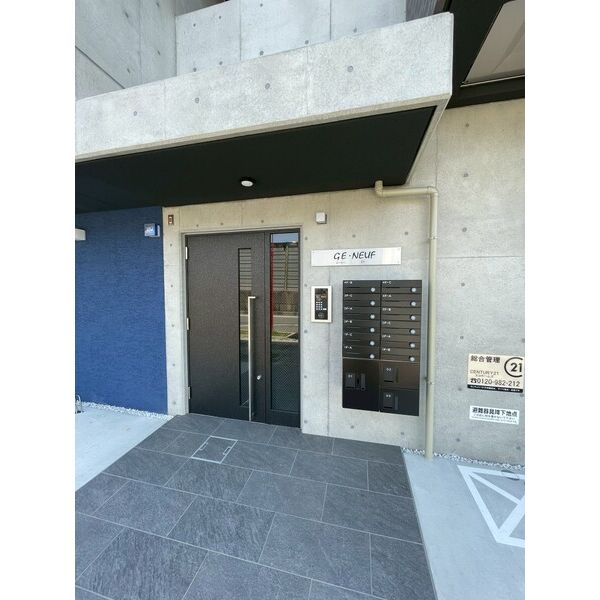 建物エントランス