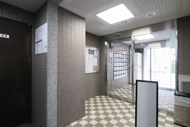 建物エントランス