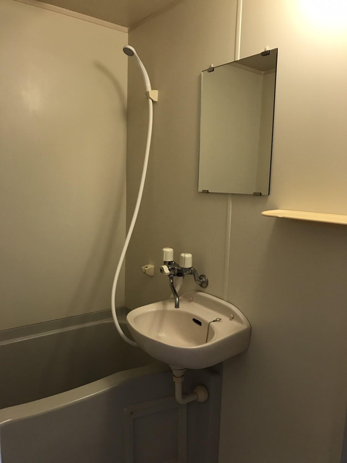 シャワールーム