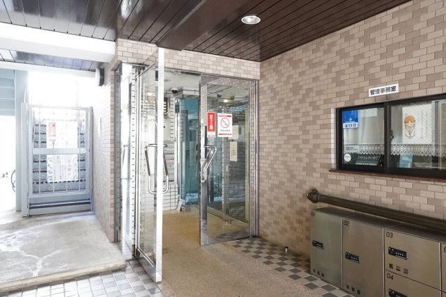 建物エントランス