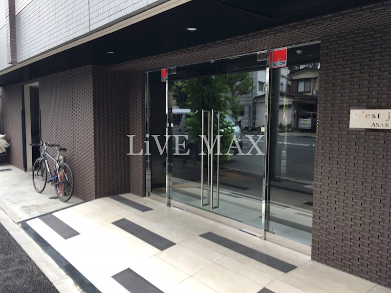 建物エントランス