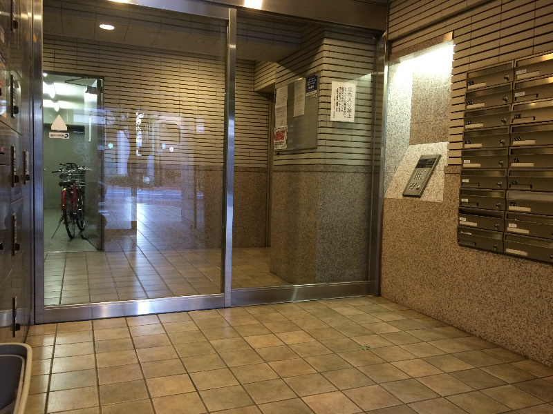 建物エントランス