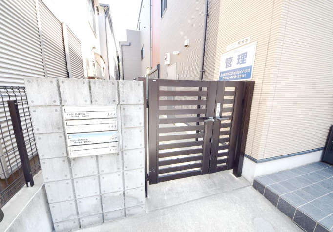 建物エントランス