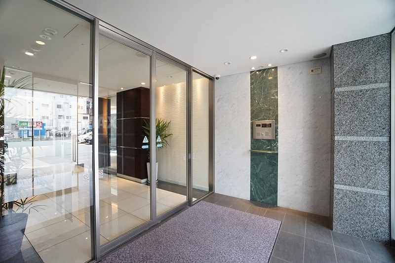 建物エントランス