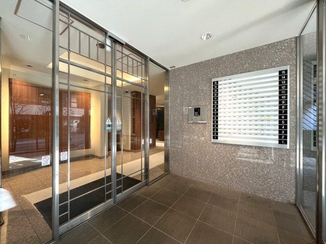 建物エントランス