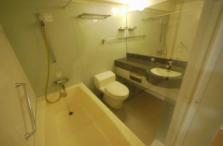 シャワールーム