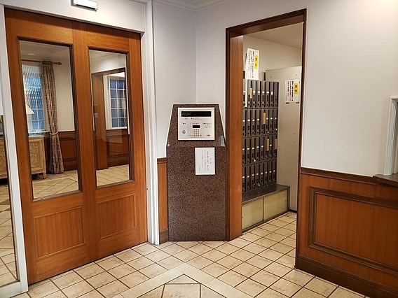 建物エントランス