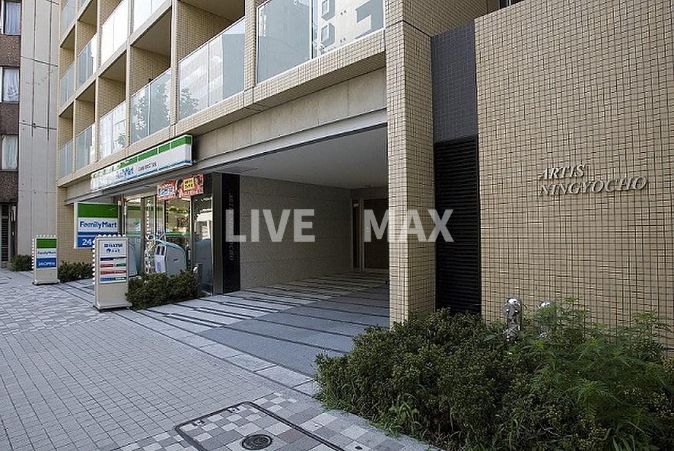 建物エントランス