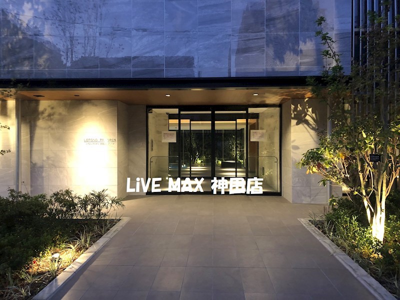 建物エントランス