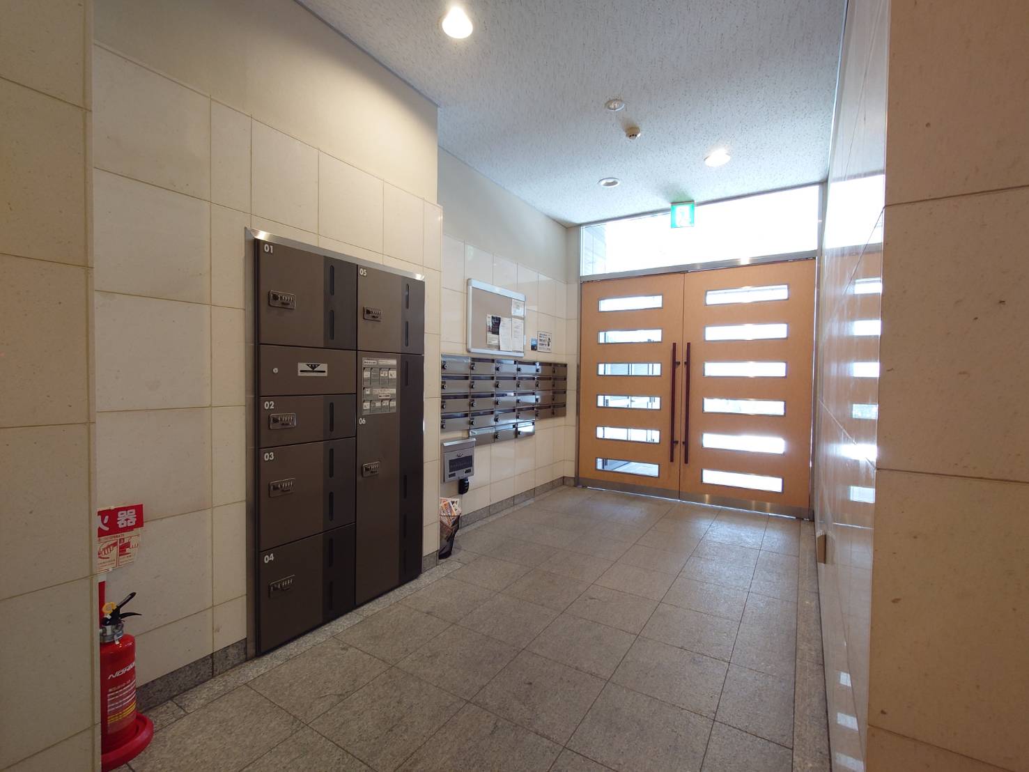 建物エントランス