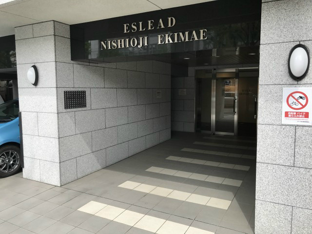 建物エントランス