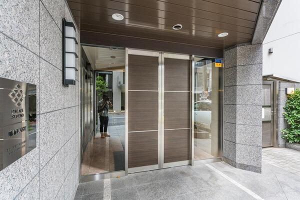 建物エントランス