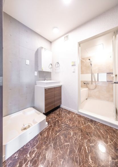 シャワールーム