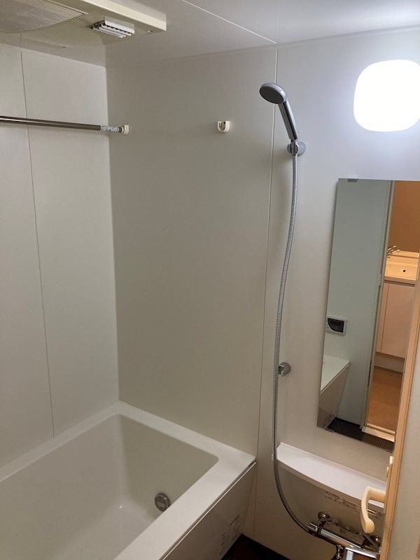 シャワールーム