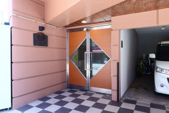 建物エントランス