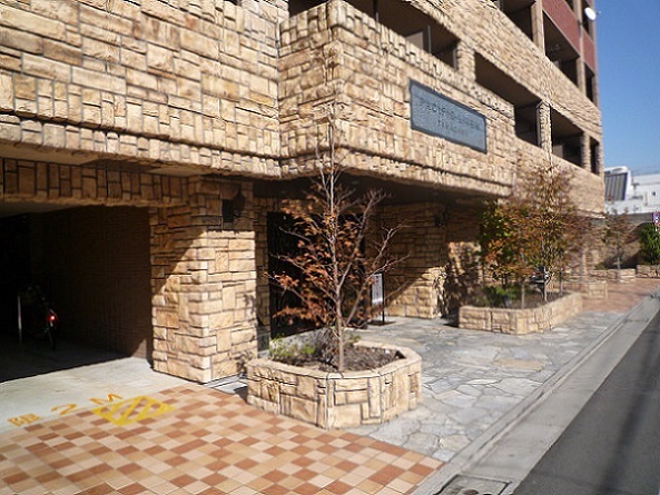 建物エントランス