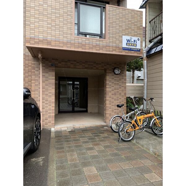 建物エントランス